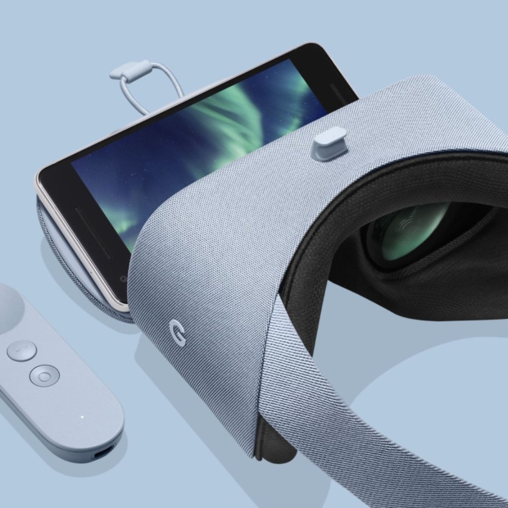 Google Daydream View Headset & Controller